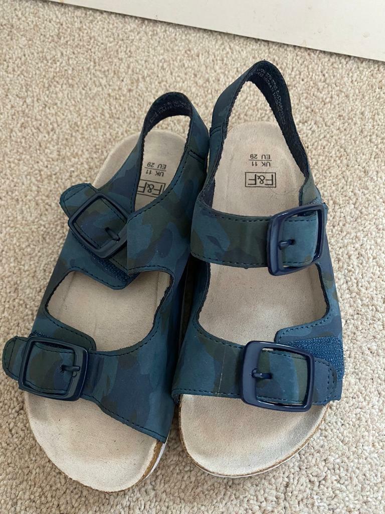 boys sandals 11